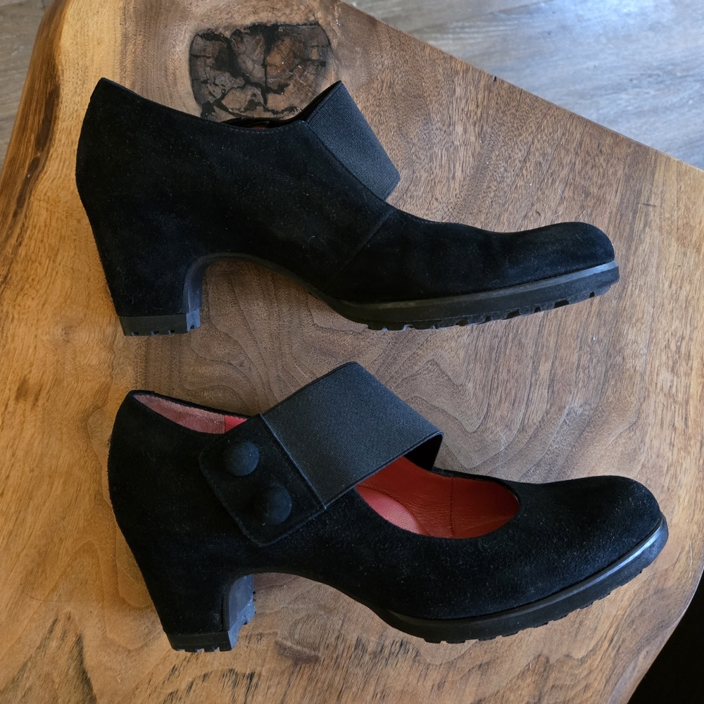 ✨️HOST PICK✨️ Pas de Rouge Black Suede Heels - Picture 5 of 11